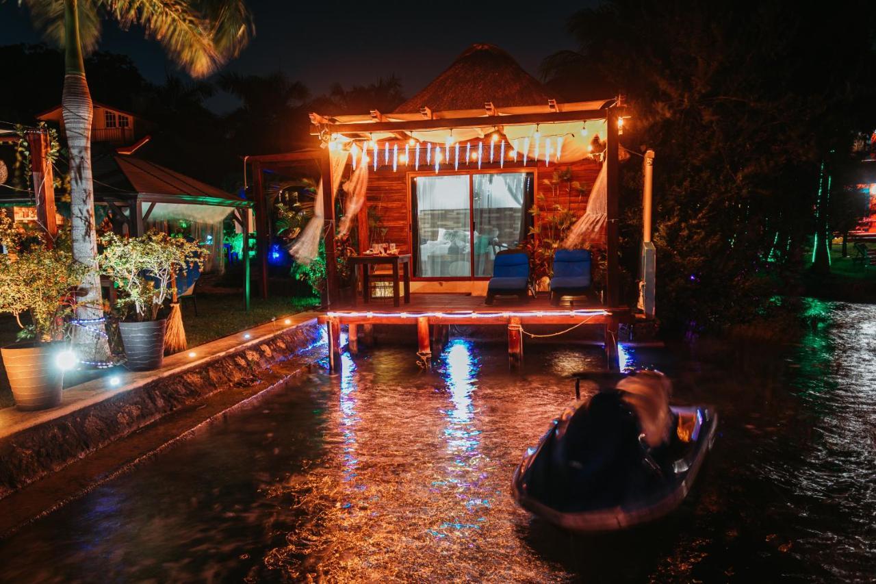 Blue Bird Hotel Bacalar Buitenkant foto