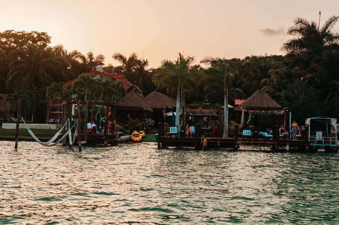 Blue Bird Hotel Bacalar Buitenkant foto