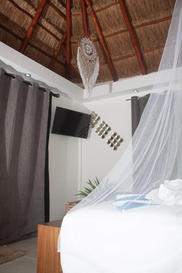 Blue Bird Hotel Bacalar Buitenkant foto