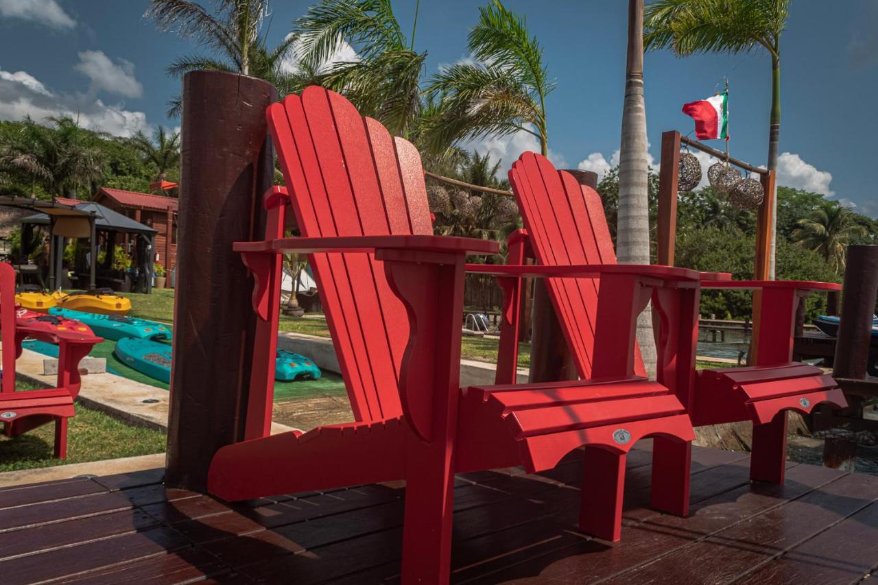 Blue Bird Hotel Bacalar Buitenkant foto